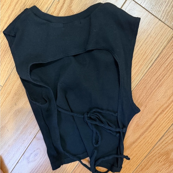 Reformation Open Back Tank - Picture 3 of 4